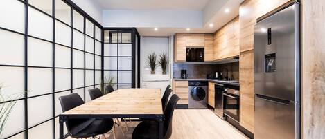 Fridge, microwave, oven, stovetop