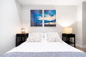 3 bedrooms, iron/ironing board, free WiFi, bed sheets - The Vegas Homes Prosperity (Madrid)