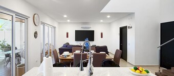 Valeria’s Luxury Beach House: Your Perfect Gateway to Costa del Sol