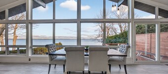 Modern Lake Simcoe Waterfront Home