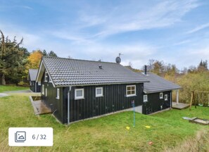 Exterior - Family-friendly holiday home with spa and sauna (Knebel)