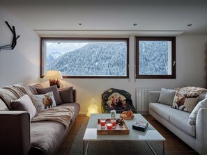 TV, fireplace, stereo - Chalet Pic & View - Uninterrupted Alpine views - OVO Network (Châtel)
