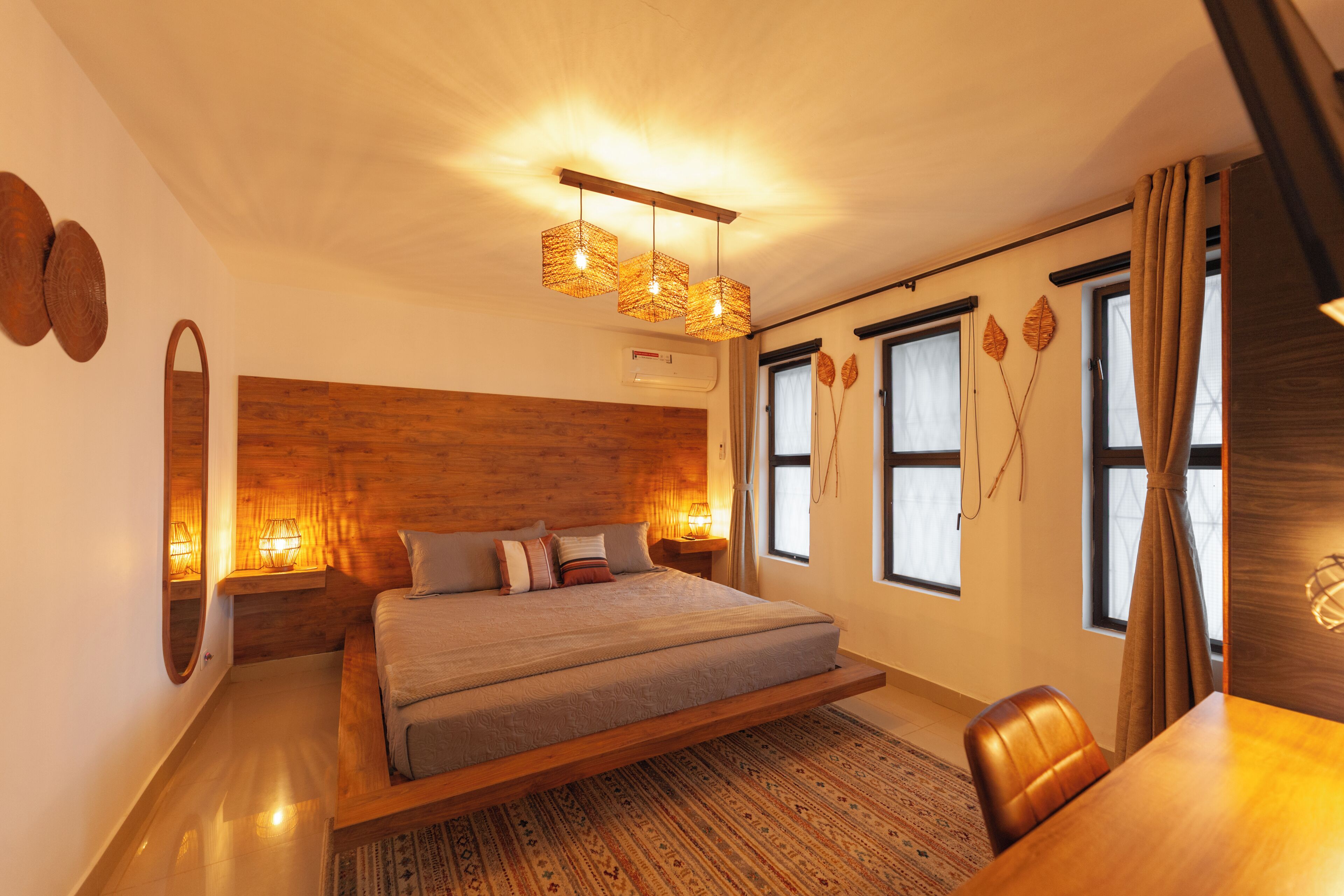 Una cassaforte in camera, ferro/asse da stiro, culla da viaggio