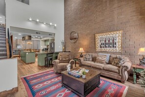 Smart TV, fireplace - Park Ave Condo | Pool Access + Near Skiing (Park City)