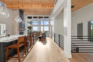 Interior - NEW CONSTRUCTION 4-bedroom with INCREDIBLE VIEWS minutes to Downtown Blue Ridge! (Mineral Bluff)