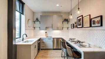 Microwave, oven, stovetop, dishwasher