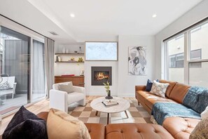 TV, fireplace, offices - 3BR Luxury LoHi Townhome, Rooftop Views, Sleeps 6 (Denver)