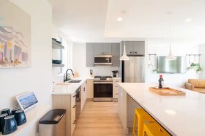 Fridge, microwave, oven, stovetop - Skyline Retreat | Sunnyside Views | Berkeley (Denver)