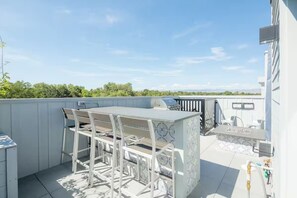 Outdoor dining - Skyline Retreat | Sunnyside Views | Berkeley (Denver)
