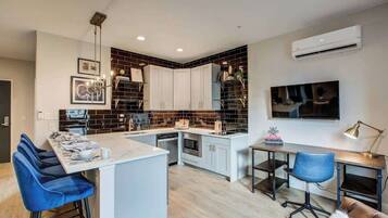 Microwave, oven, stovetop, dishwasher