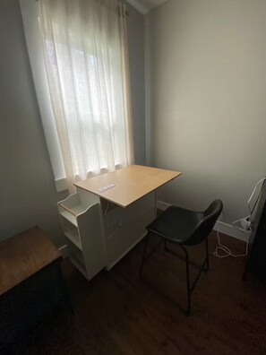 Interior - Quiet Midtown Studio, Private Entrance + Laundry (Savannah)
