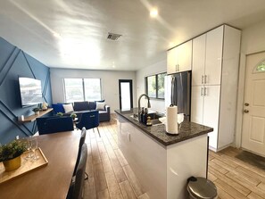 Interior - Chic, Newly Renovated 2-Bedroom Miami Unit (Miami)