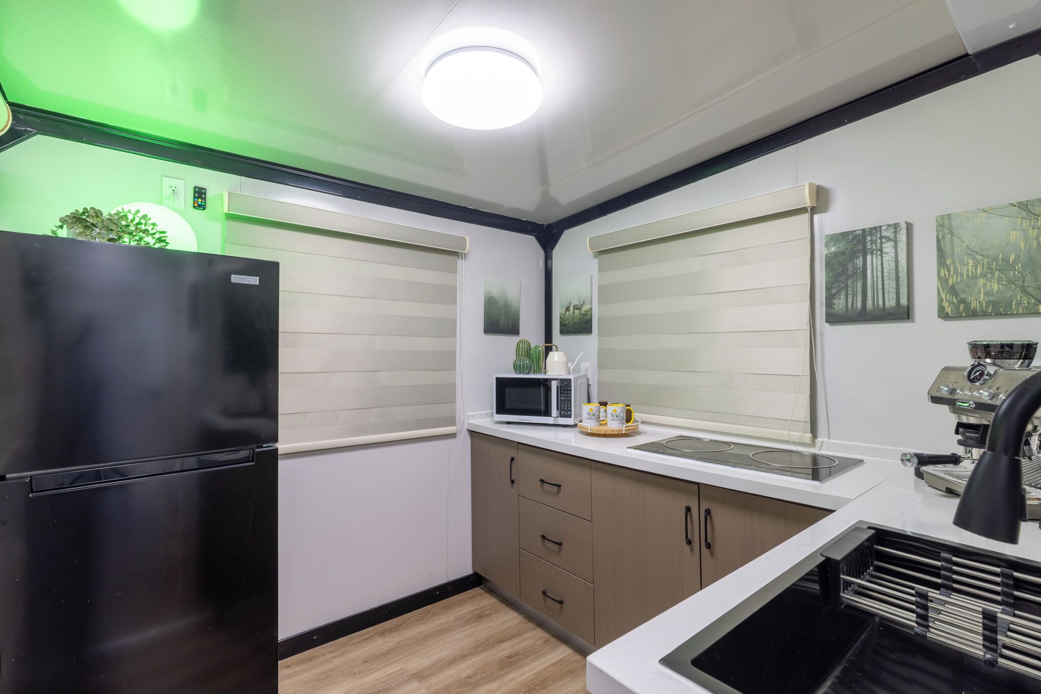 Romantic Single Room, 1 Double Bed, Hot Tub, Garden View | Interior