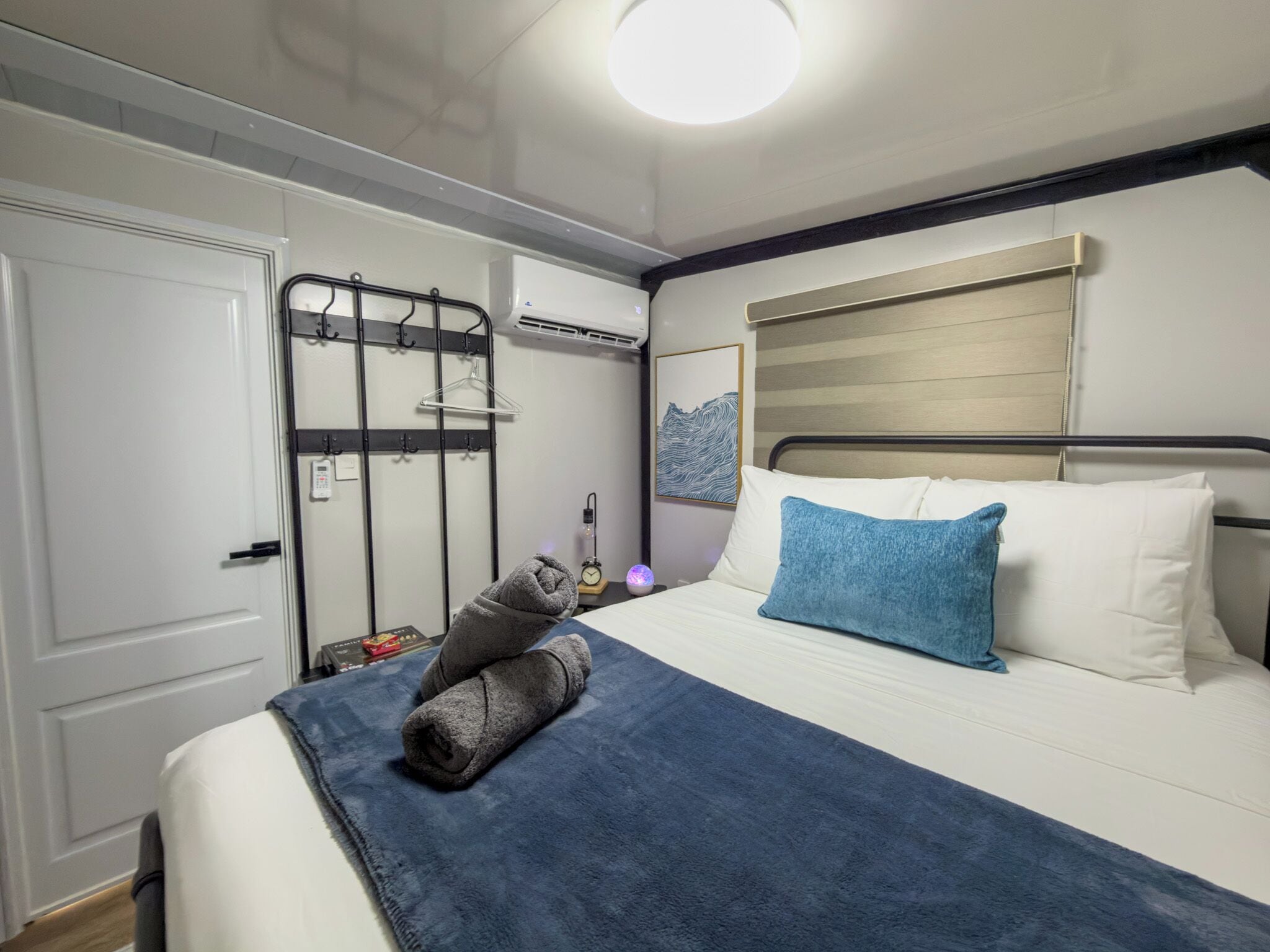 Romantic Room, Non Smoking, Hot Tub | Free WiFi