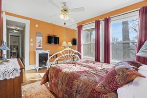 Double Room, Balcony | Free WiFi