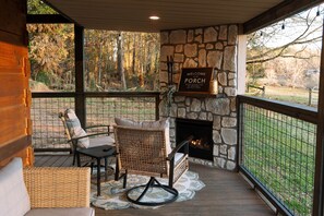 المنطقة المحيطة بالمنشأة