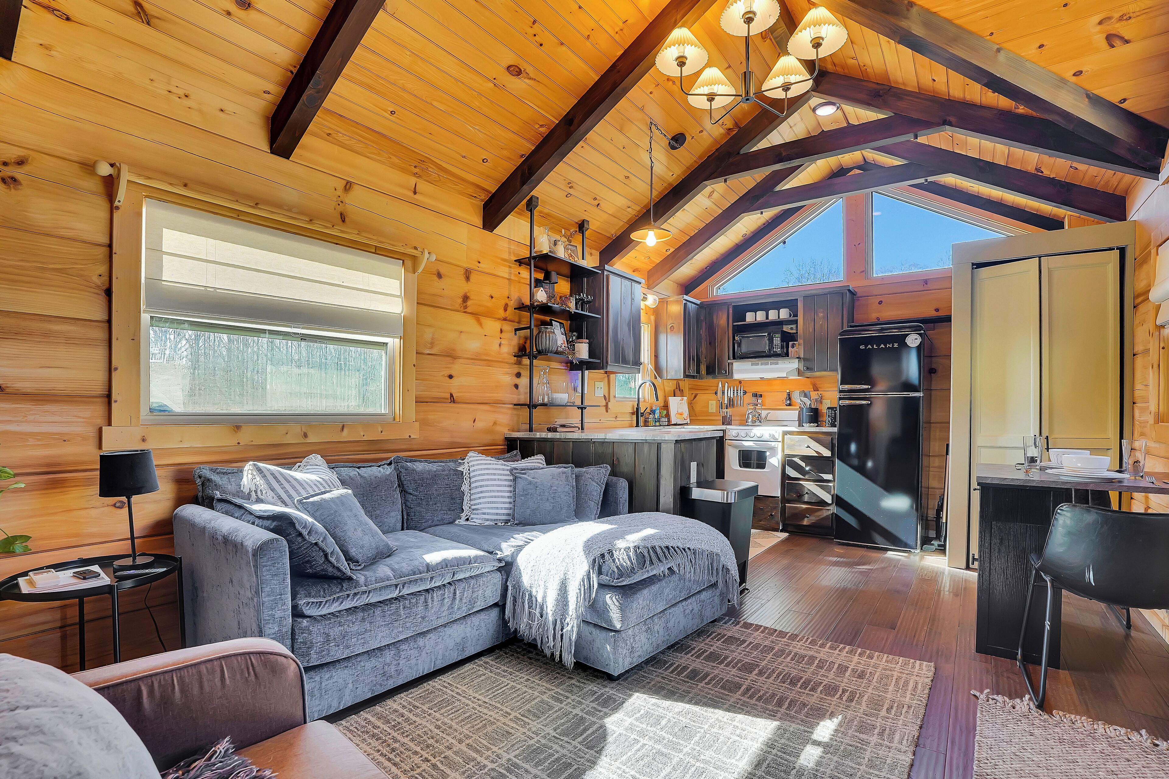 智能电视、壁炉