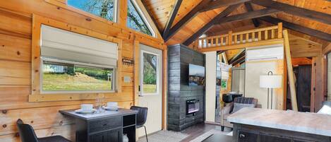 المنشأة من الداخل