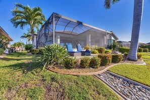 Property grounds - Luxury Waterfront Retreat in Punta Gorda Isles - Private South Facing Pool (Punta Gorda)