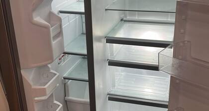 April 2026 availability for Newly remodeled Poolside Grnd floor 2-bed villa