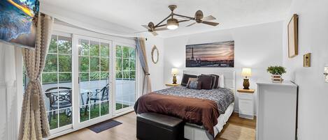 WiFi (無料)、ベッドシーツ