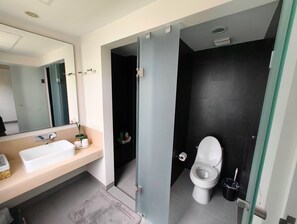 Towels, soap, toilet paper - Comfortable and modern apartment next to golf club (Playa del Carmen)