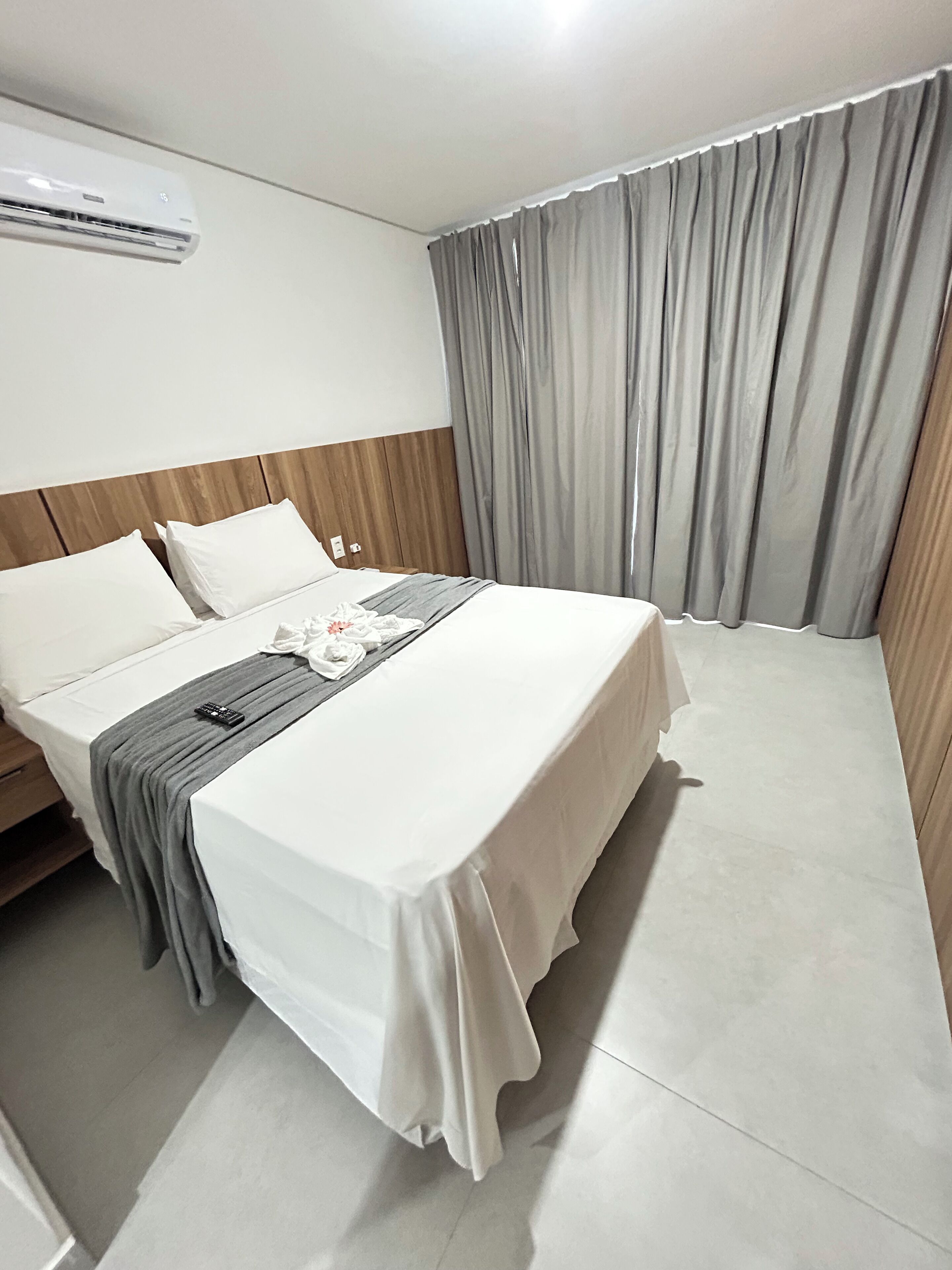 Basic Apartment | Laptop workspace, iron/ironing board, free WiFi, bed sheets