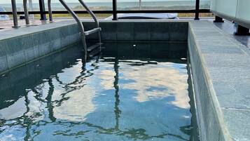 2 piscinas al aire libre