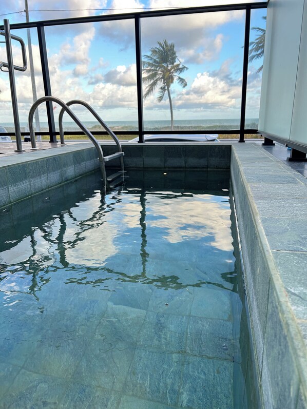 2 piscinas al aire libre