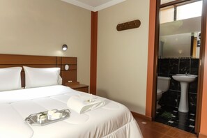 Standard-Doppelzimmer | Schreibtisch, kostenloses WLAN