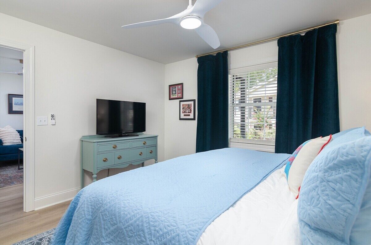 Fer et planche à repasser, Wi-Fi gratuit, draps fournis