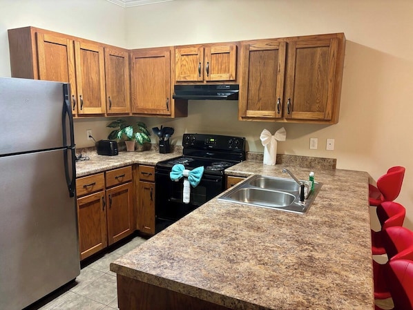 Kühlschrank, Ofen, Herdplatte, Geschirrspüler