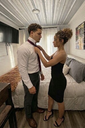 1 多间卧室、熨斗/熨衣板、免费 WiFi、床单