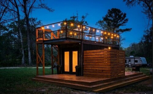 Hot Tub• Rooftop •Cozy• Quiet Neighborhood • 19 mins to Bogue Chitto State Park