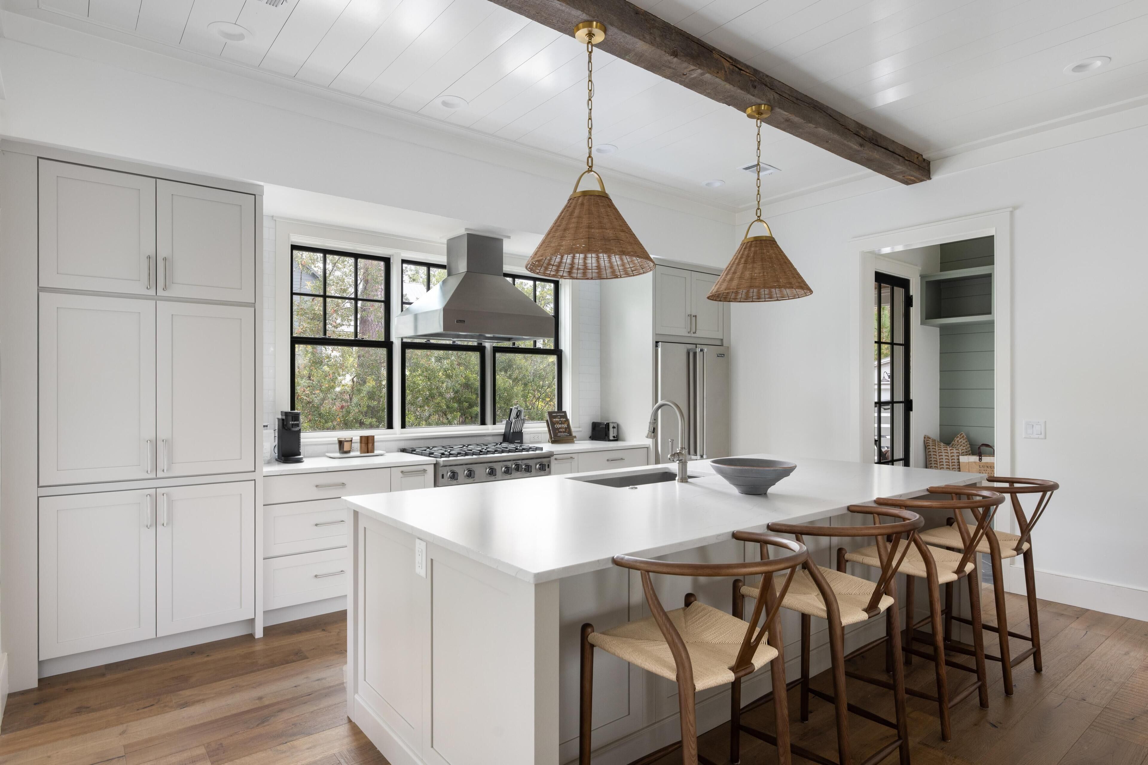 雪櫃、微波爐、焗爐、洗碗機