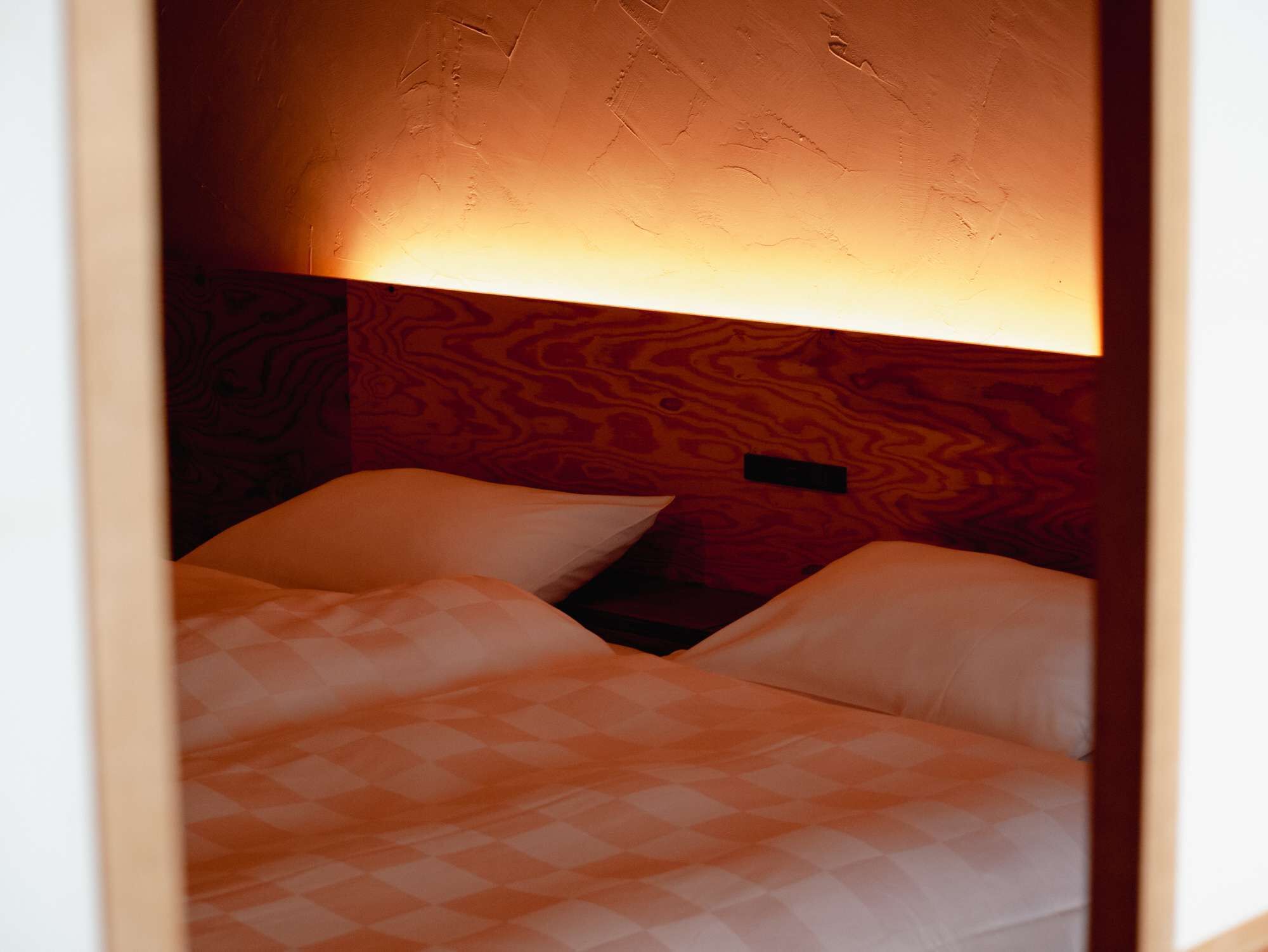 2 多间卧室、WiFi、床单