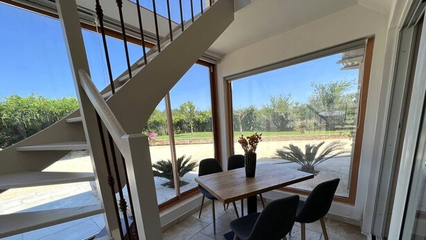 Dining - Near Nîmes, spacious villa with A/C, nice swimming pool, pets allowed (1). (GARONS)