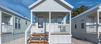 THE KEYS OF PORT O,CONNER Unit #2 One bedroom bring you boat