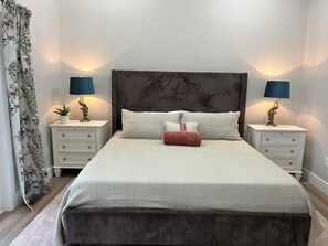 5 室のベッドルーム、WiFi、ベッドシーツ