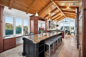 Fridge, microwave, oven, stovetop - Gorgeous Seabrook Island Home with POOL and HOT TUB! Close to Beach Club! (Seabrook Island)
