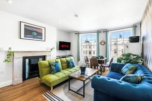Living area - Perfect 2-bedroom apartment in bright and lively Brighton and Hove (Brighton and Hove)