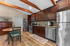 ميكروويف، فرن، موقد طهي مسطح، غسالة أطباق