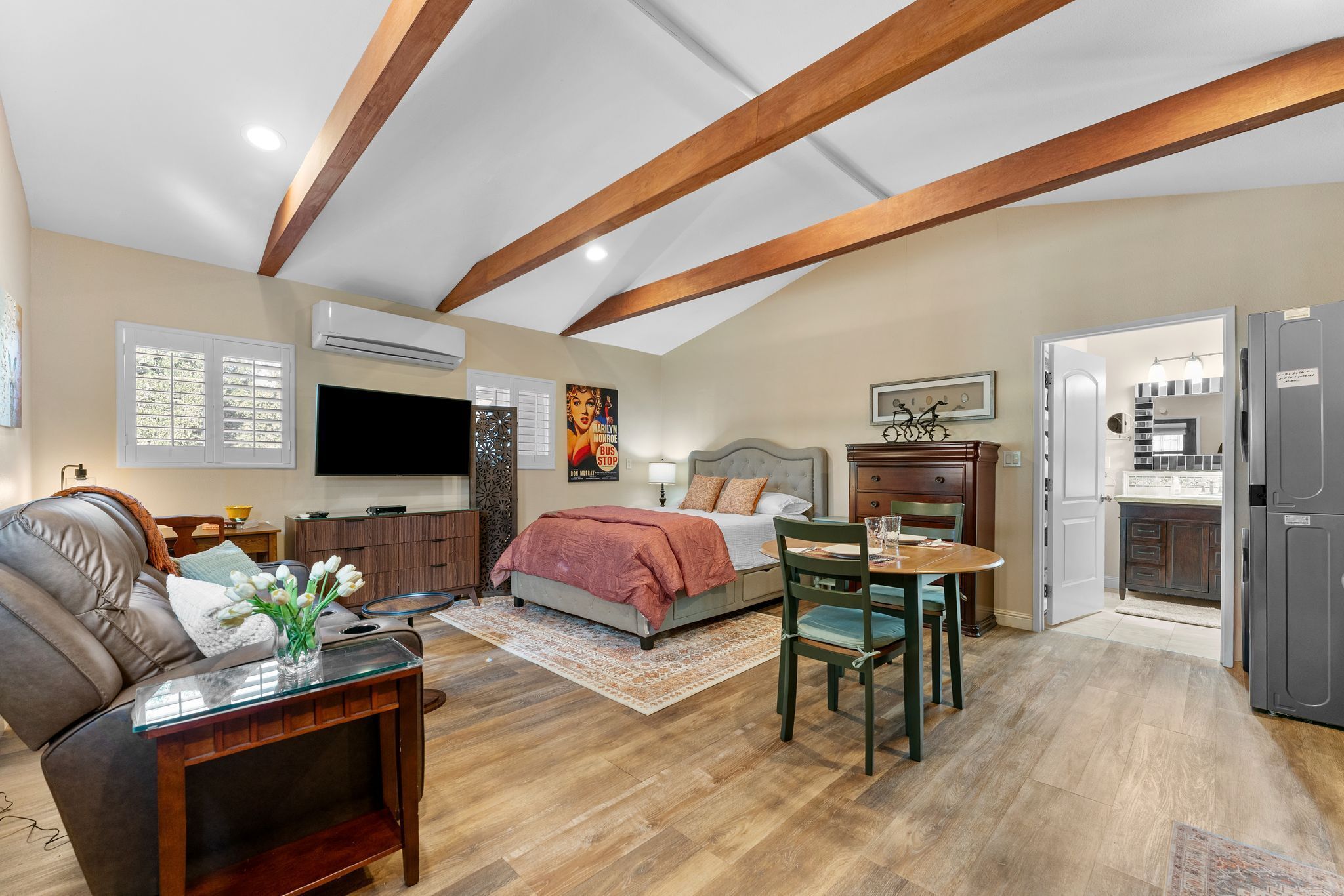 Internet, bed sheets