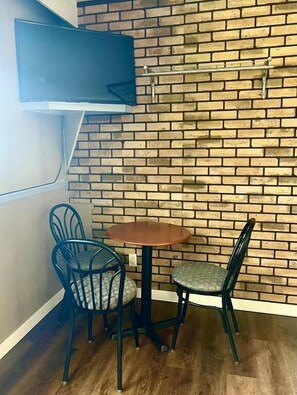 تناول الطعام