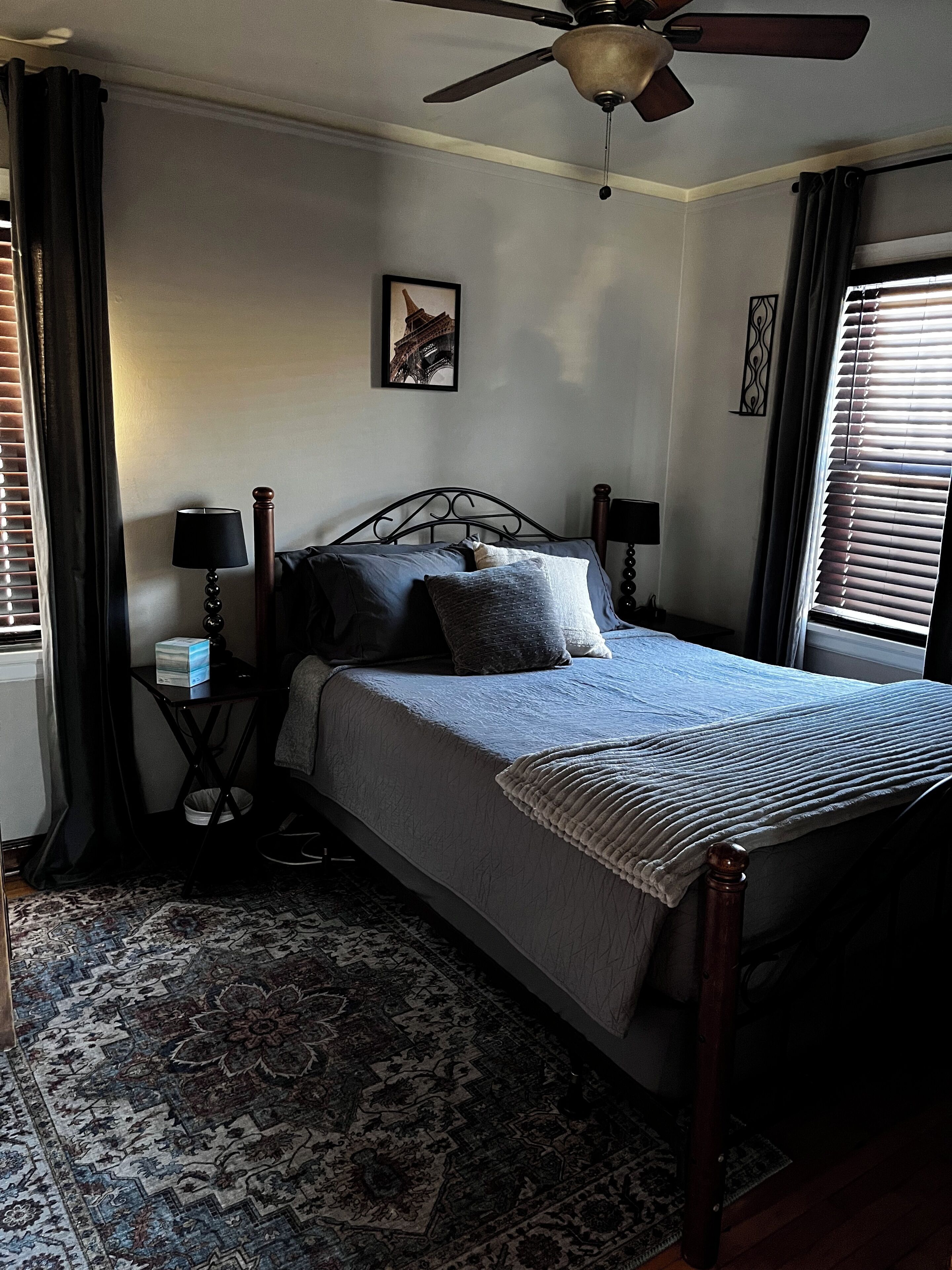 Iron/ironing board, WiFi, bed sheets