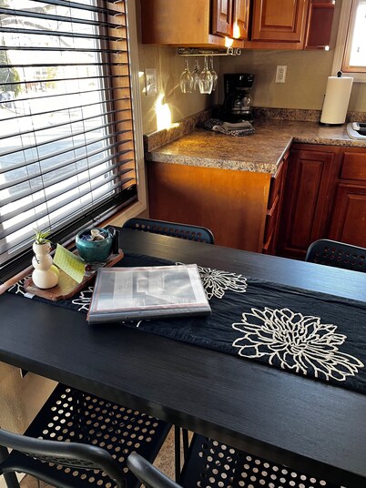 Cozy Home — LOWER unit — in Central Milwaukee