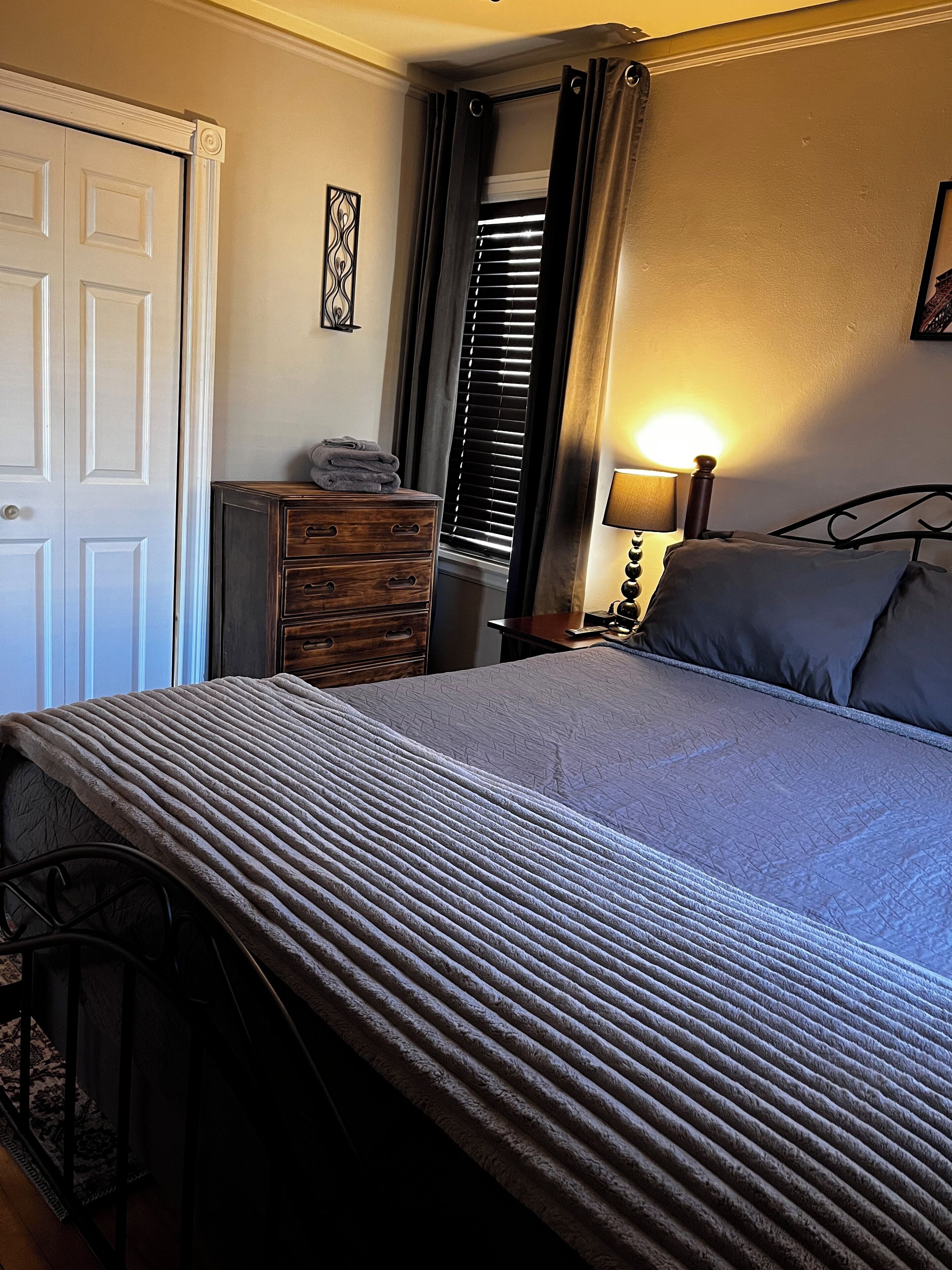 Bügeleisen/Bügelbrett, WLAN, Bettwäsche