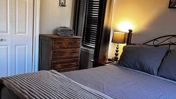 Bügeleisen/Bügelbrett, WLAN, Bettwäsche