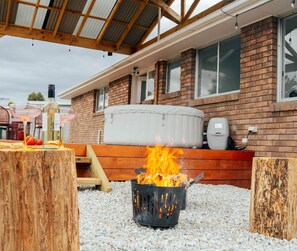 Property grounds - Sorell Spa Retreat near Hobart Airport (Sorell)