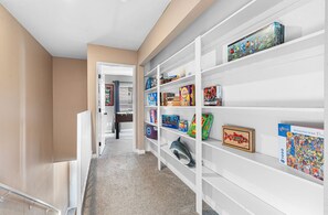 Interior - Point Loma Hideaway · Relaxing Hot Tub + AC (San Diego)